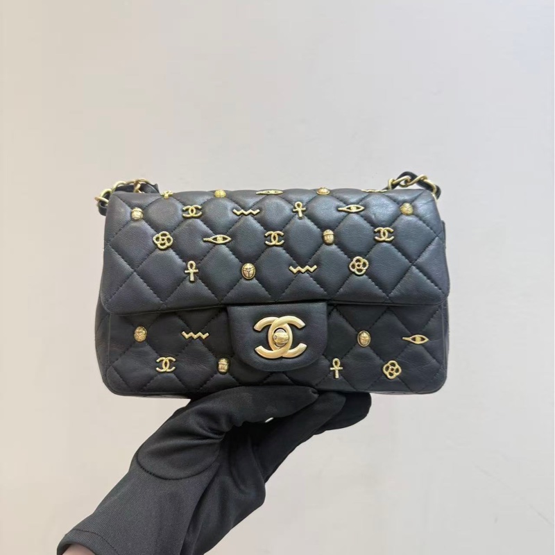 Chanel cf黑金 大mini 徽章埃及限定款 单肩斜挎包-1