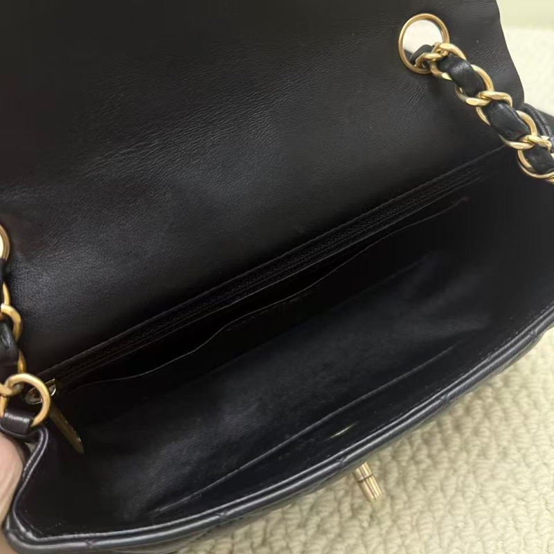 Chanel cf黑金 大mini 徽章埃及限定款 单肩斜挎包-7