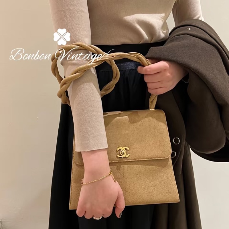 Chanel • 經典奶茶色金釦荔枝牛皮麻花Kelly包-1