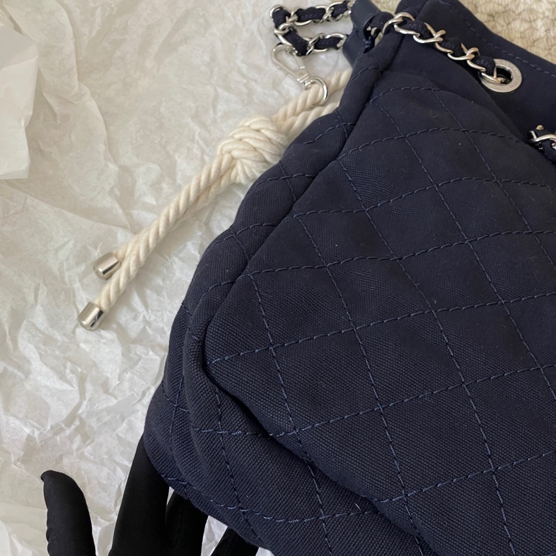 99新 Chanel 單寧牛仔包垃圾袋 限量款 La Pausa刺繡徽章系列 扣膜都還在-7