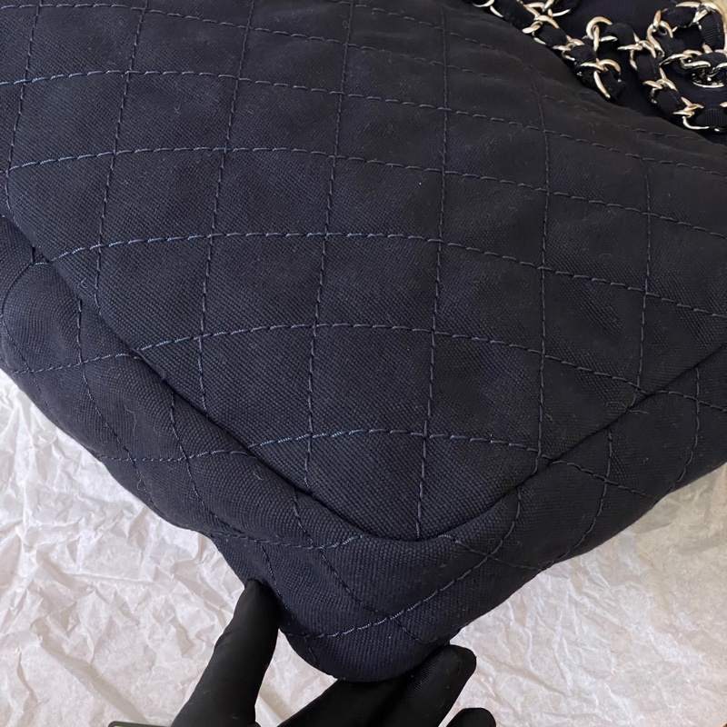 99新 Chanel 單寧牛仔包垃圾袋 限量款 La Pausa刺繡徽章系列 扣膜都還在-8