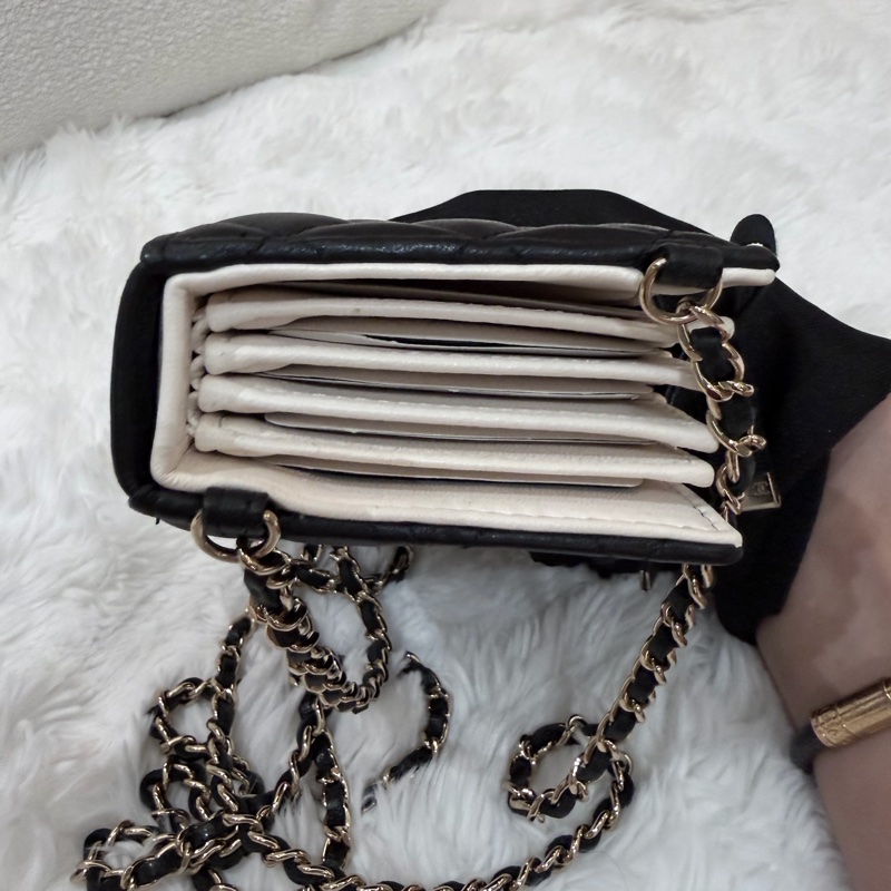 Chanel/ 22B 書本造型卡片夾-9