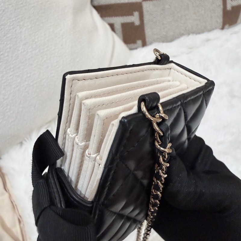 Chanel/ 22B 書本造型卡片夾-16