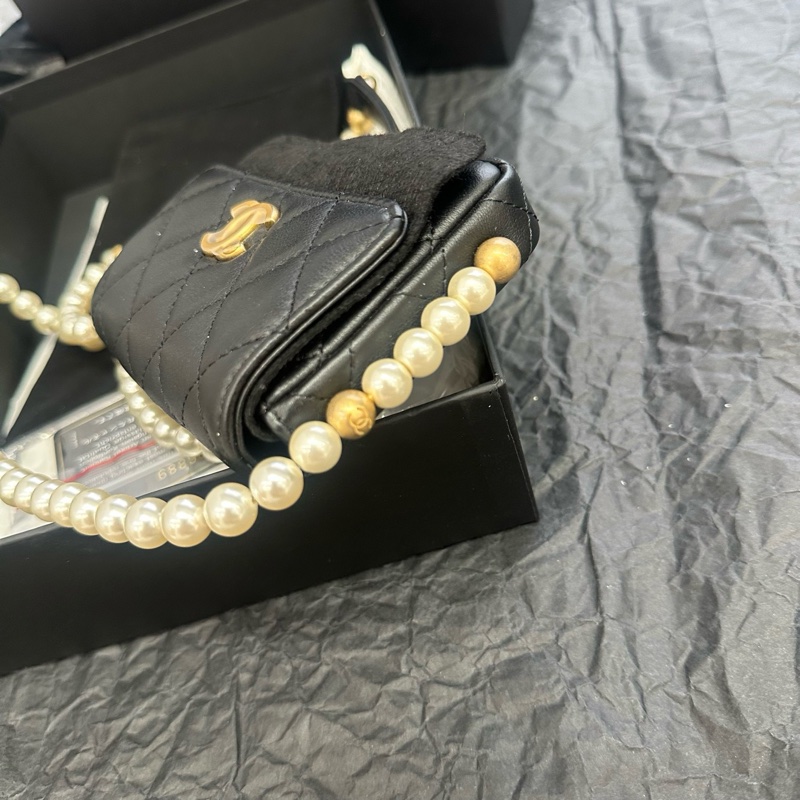 Chanel香奈兒黑色羊皮金扣珍珠鏈條mini斜挎包-4