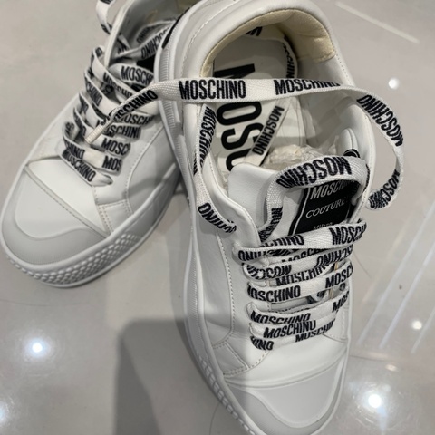 MOSCHINO 36碼