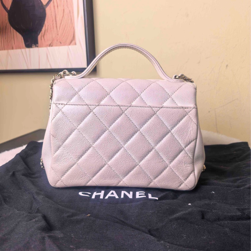 95新 Chanel香奈兒白色荔枝紋牛皮金扣小號口蓋包 郵差包,30開有卡-2