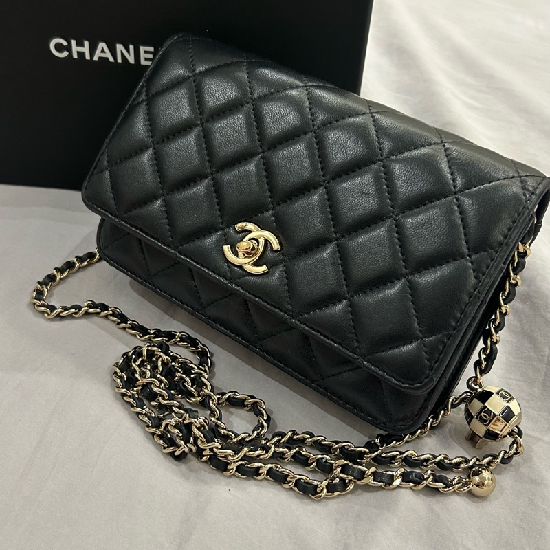 Chanel香奈兒二手限量足球WOC黑色淡金小羊皮-1