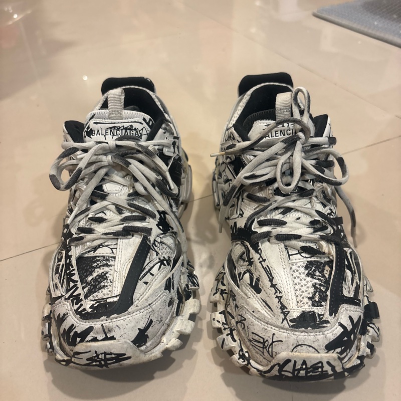 balenciaga-5
