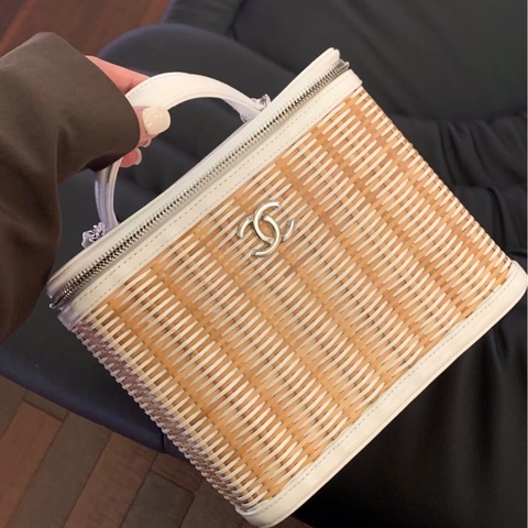 Chanel • 白色銀釦竹編拼皮盒子包 大號