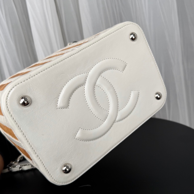 Chanel • 白色銀釦竹編拼皮盒子包 大號-7