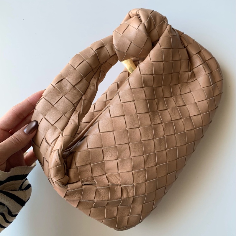 Bottega Veneta 葆蝶家 jodie mini jodie打結包奶駝色手提包-0