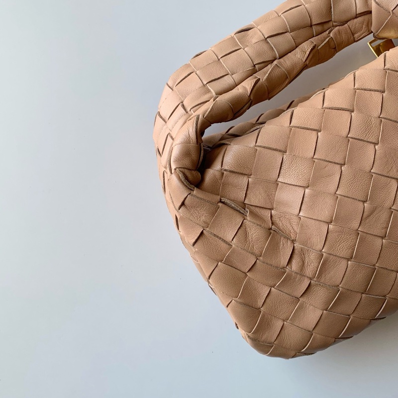 Bottega Veneta 葆蝶家 jodie mini jodie打結包奶駝色手提包-9