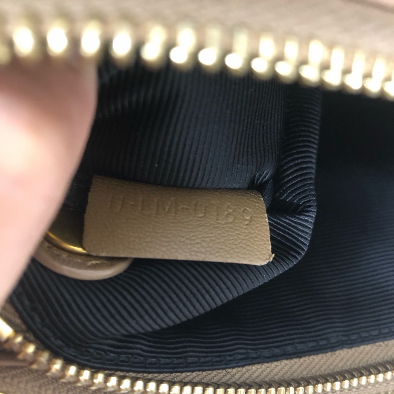Celine • 經典奶茶色全皮Trio三層風琴包-2
