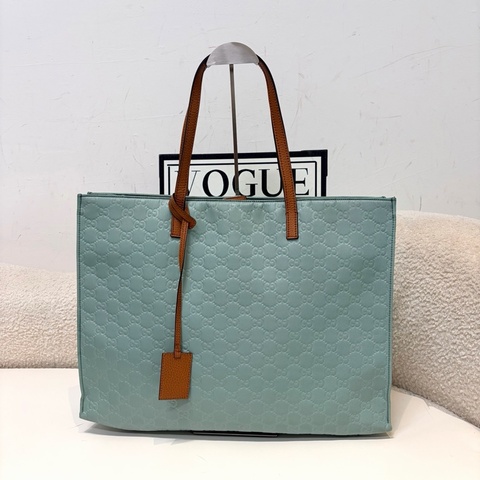 Gucci • Baby Blue 寶寶藍全皮托特包
