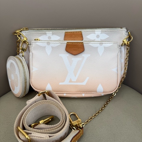 Louis Vuitton 路易威登 限定款霧靄粉漸變五合一 21年芯片
