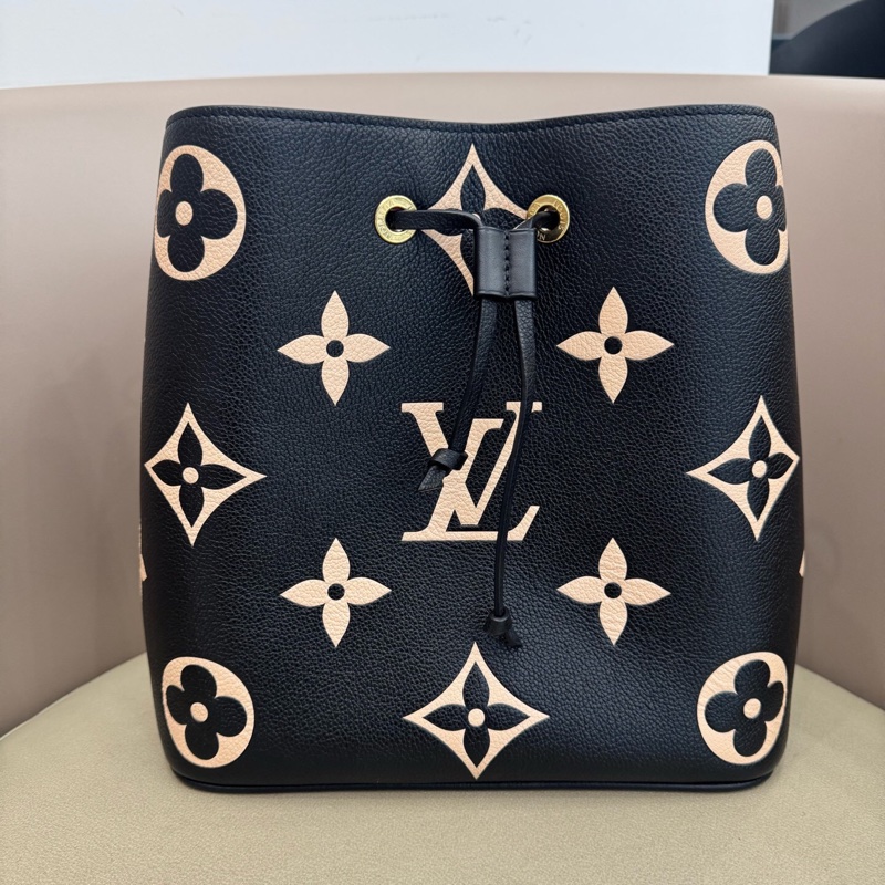 Louis Vuitton 路易威登 neonoe黑色全皮壓紋水桶包 芯片款-1