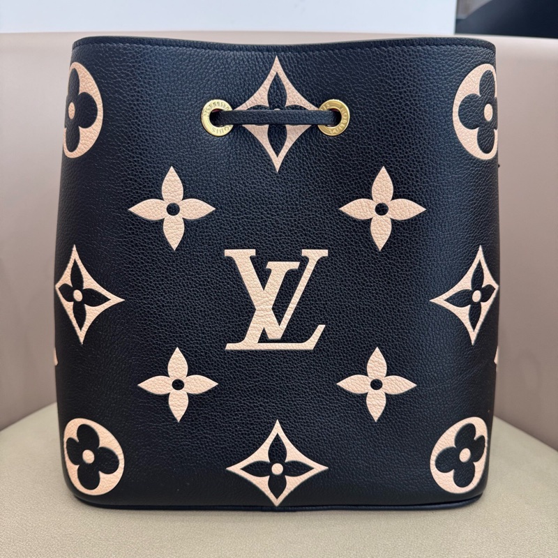 Louis Vuitton 路易威登 neonoe黑色全皮壓紋水桶包 芯片款-2