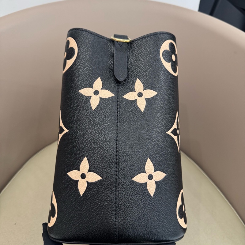 Louis Vuitton 路易威登 neonoe黑色全皮壓紋水桶包 芯片款-4