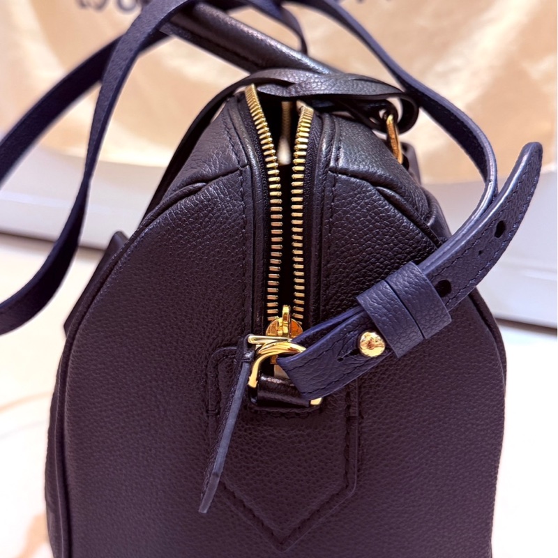 黑色 Louis Vuitton Speedy 25 Empreinte 壓紋牛皮手袋LV M42401 SPEEDY25路易威登 (Louis Vuitton) 的經典黑色壓紋牛皮 Speedy 波士頓包 LV包包購於台灣專櫃-4