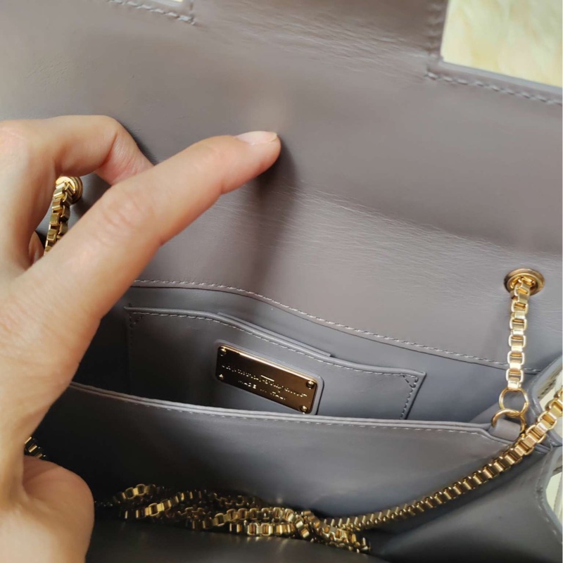 菲拉格慕/Salvatore Ferragamo 21F893-670989 牛皮 98新-5