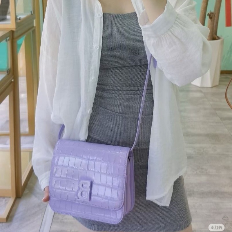 Balenciaga 香芋紫 鱷魚壓紋豆腐包 18*14*6 9新 配件肩帶 塵袋-0