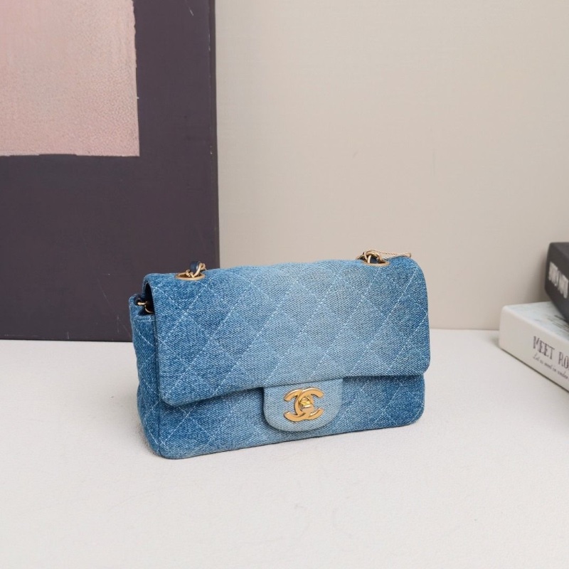 CHANEL 漸變牛仔藍金扣大mini肩背斜背包20*12*7 95新 配件塵袋 購證-2
