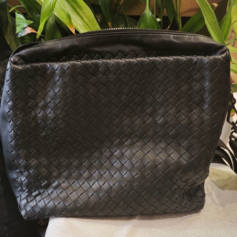 Bottega Veneta 葆蝶家 黑色 羊皮 男士斜挎包-1
