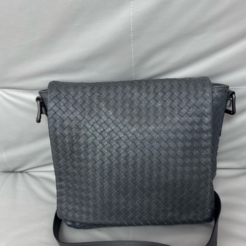Bottega Veneta 葆蝶家羊皮編織男士斜挎包-0