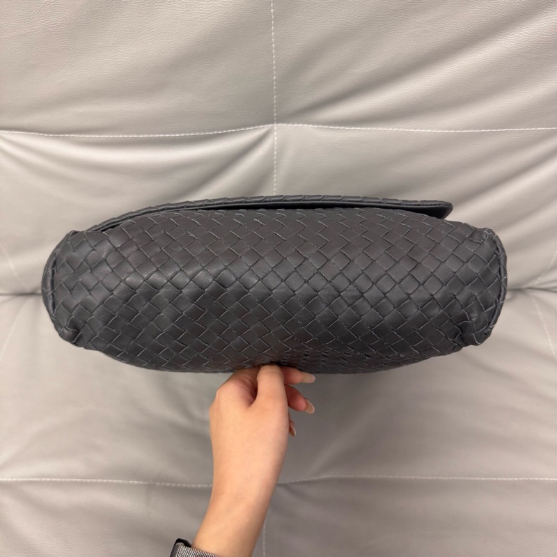 Bottega Veneta 葆蝶家羊皮編織男士斜挎包-4