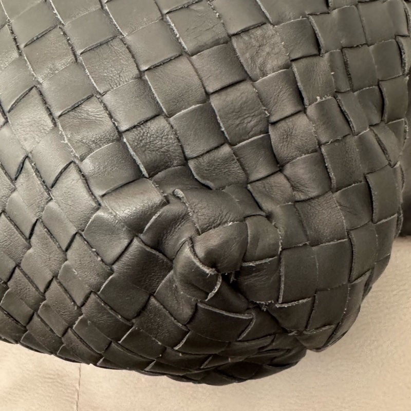Bottega Veneta 葆蝶家羊皮編織男士斜挎包-9
