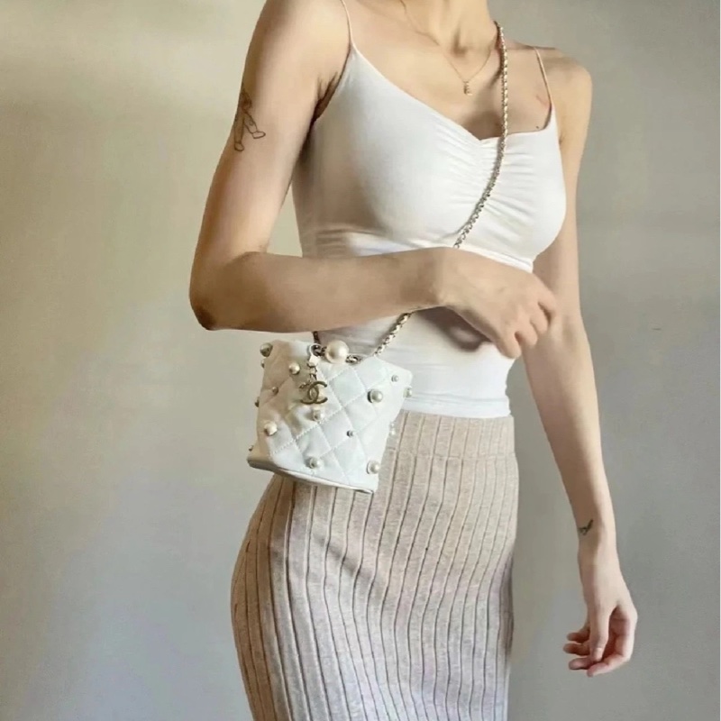 98新Chanel香奈兒21ss mini 珍珠抽繩水桶鏈條包單肩斜挎包-7