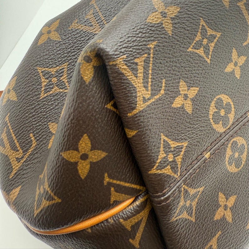 二手Lv turenne老花餃子包中號,設計簡單低調 復古又時髦,很經典的一款,原始成色,尺寸:27*25-11