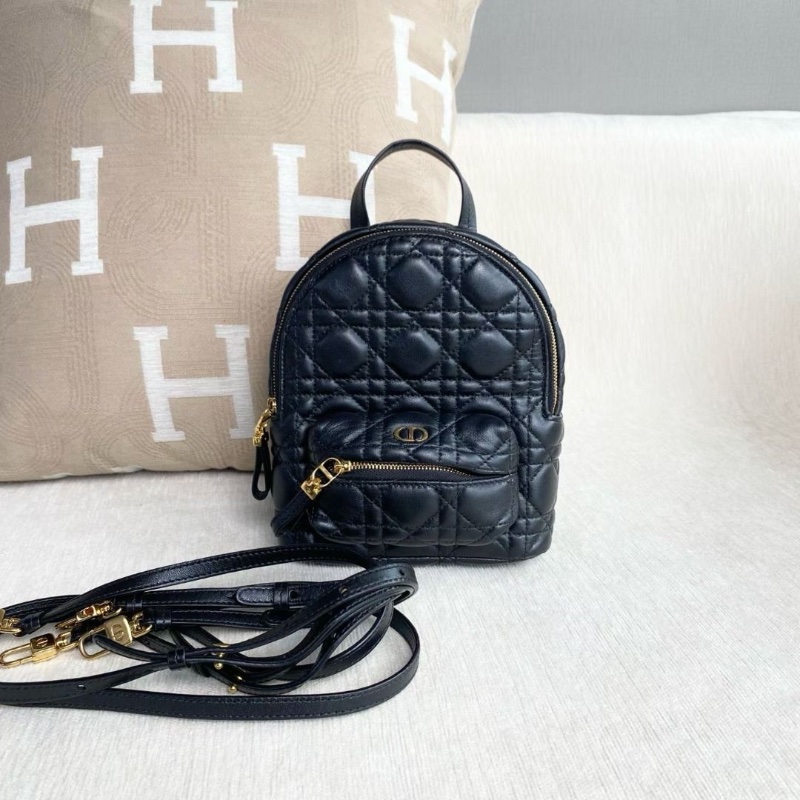 Dior Backpack藤格紋後背包mini 黑色金扣 羊皮 16*20*9 95新 配件肩帶塵袋-1