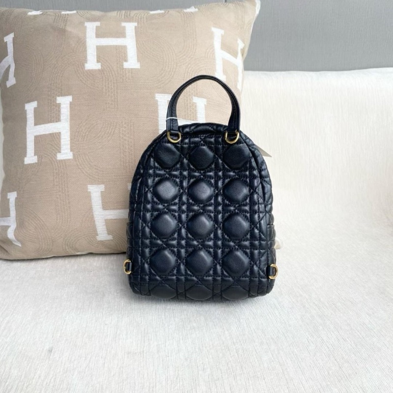 Dior Backpack藤格紋後背包mini 黑色金扣 羊皮 16*20*9 95新 配件肩帶塵袋-2
