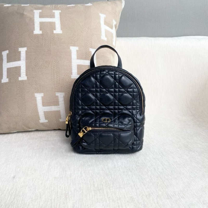 Dior Backpack藤格紋後背包mini 黑色金扣 羊皮 16*20*9 95新 配件肩帶塵袋-5