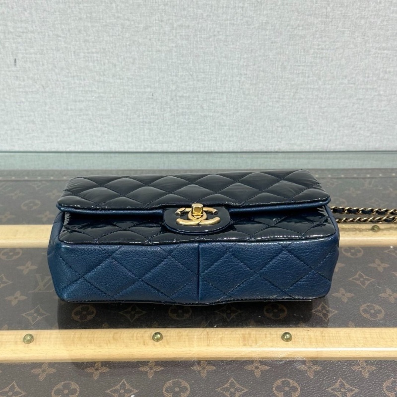 CHANEL 拼皮金扣cf大mini鏈條肩背斜背包21*13*5 9新 配件塵袋-6