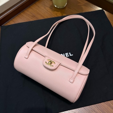 ✨閒置新🆕Chanel香奈兒 26P 圓筒包單肩包 淺粉色💖荔枝紋牛皮 金扣✅正品
