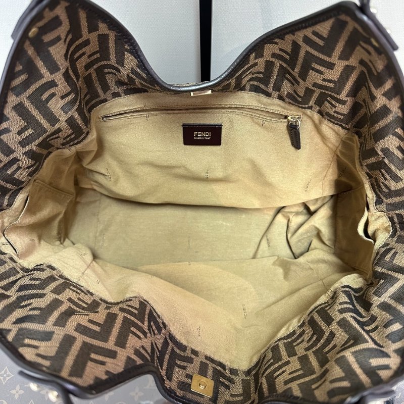 FENDI 棕色老花FF肩背包 98新配件塵袋-6