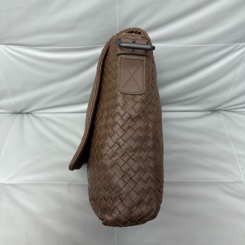 Bottega Veneta 葆蝶家羊皮編織巧克力色男士斜挎包-3