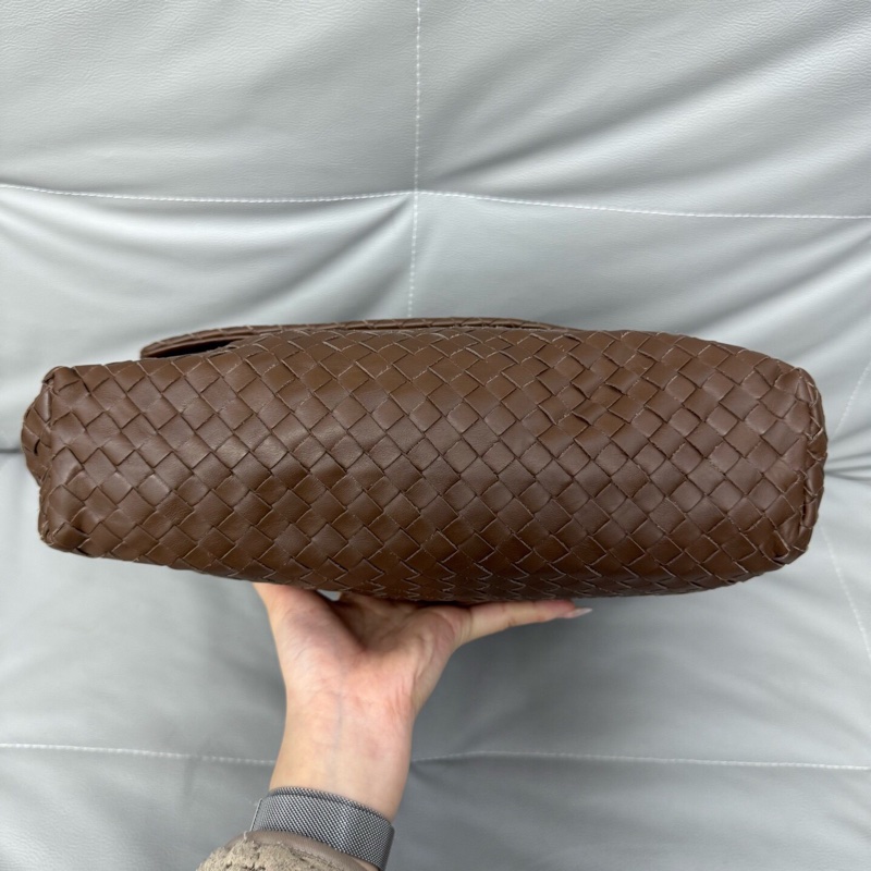 Bottega Veneta 葆蝶家羊皮編織巧克力色男士斜挎包-4