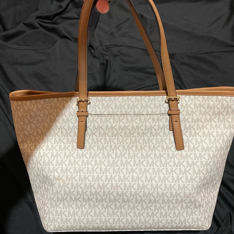 MICHAEL KORS Tote金釦滿版大托特包MK (42 X 11 X 26)-1