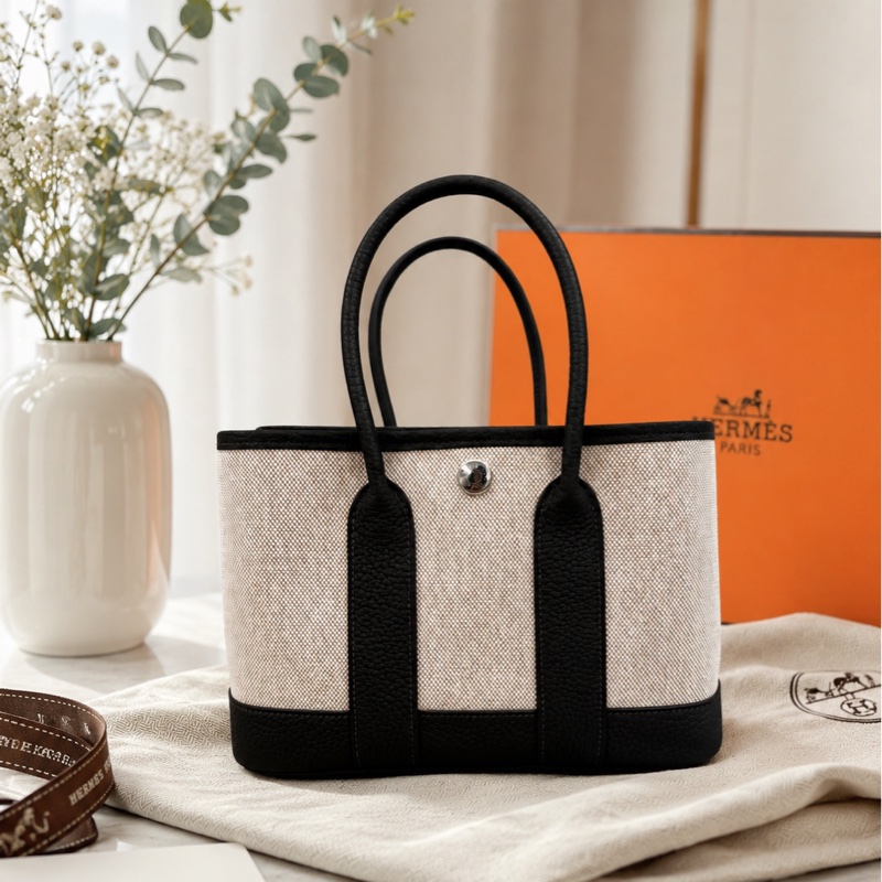 Hermes mini garden party-0