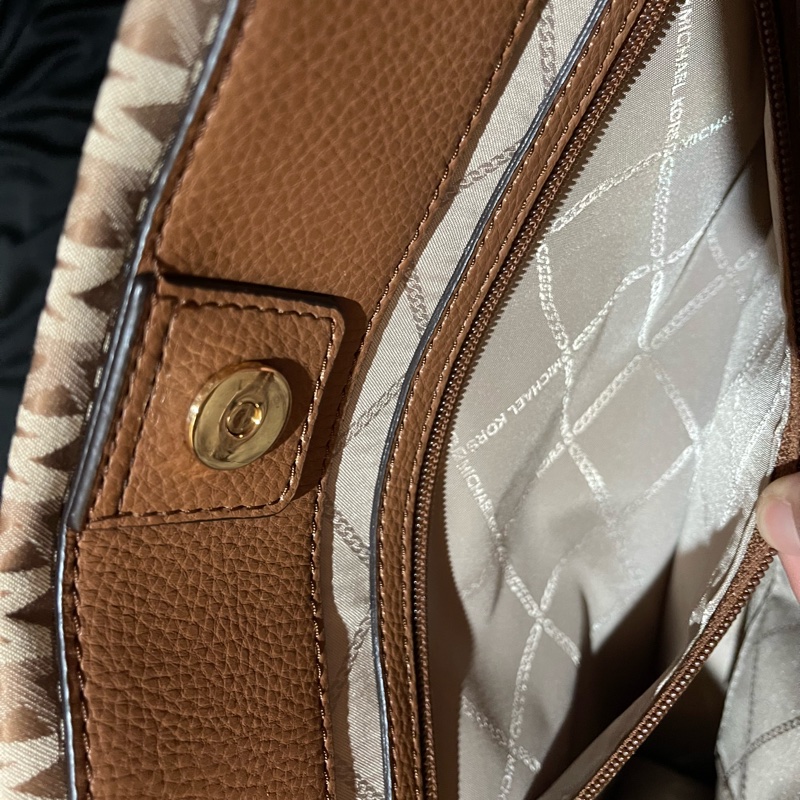 MICHAEL KORS Tote金釦滿版老花棕大托特包MK(39x15x31)-39