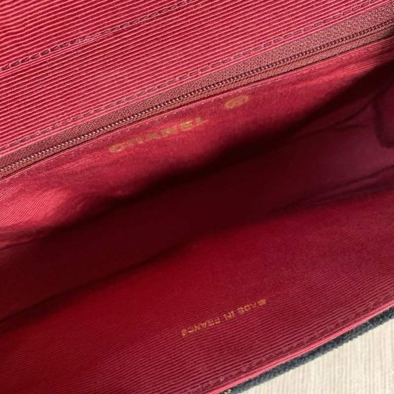 Chanel 黑金絲絨半月包 黑色金扣 20*13*4 98新配件塵袋-6