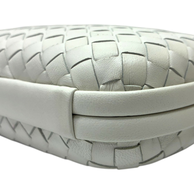 白色 編織牛皮 Intrecciato Knot Clutch 肩背包【BOTTEGA VENETA BV 寶緹嘉】 113085-5