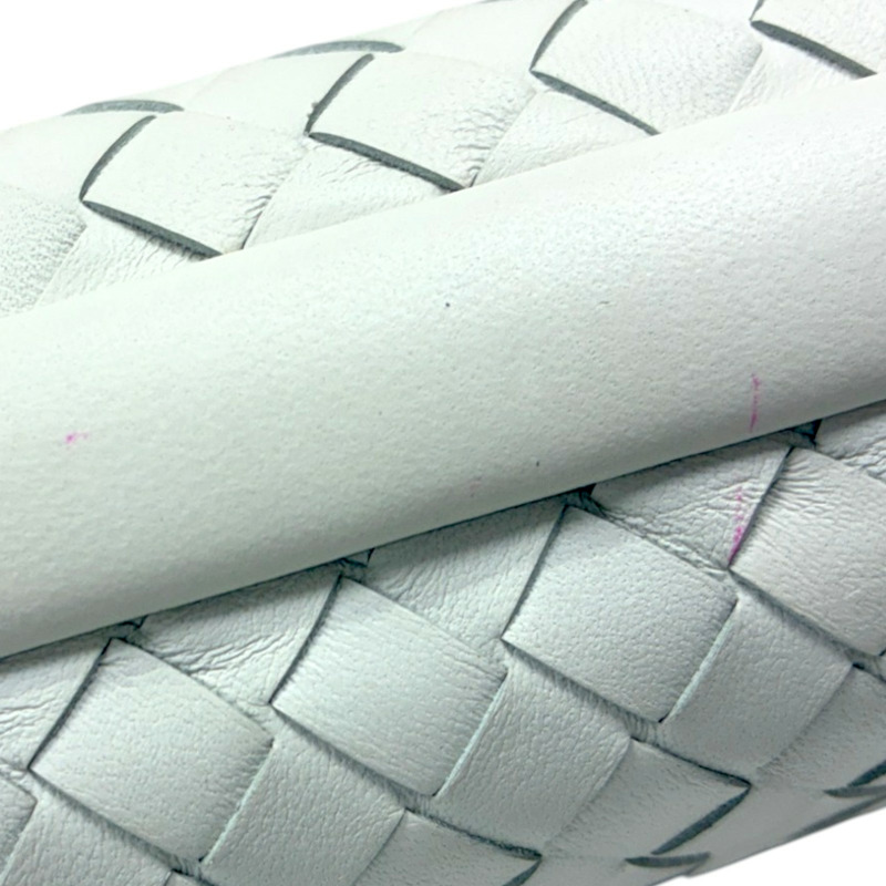 白色 編織牛皮 Intrecciato Knot Clutch 肩背包【BOTTEGA VENETA BV 寶緹嘉】 113085-7