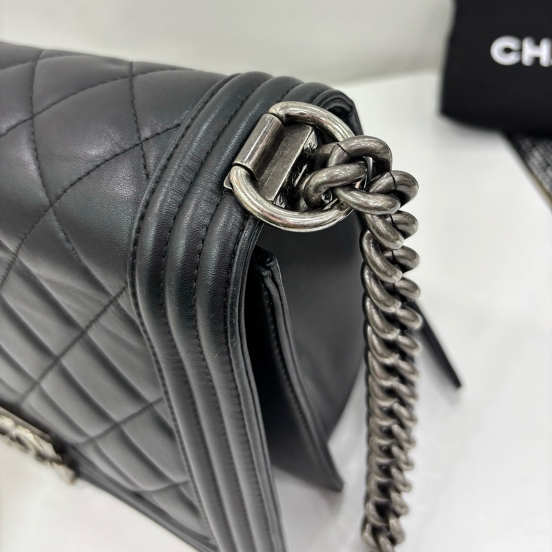 CHANEL/香奈兒 Leboy 黑色金扣牛皮菱格翻蓋包 鏈條單肩包斜背包 女款 黑色 19開 底長27.5cm-6