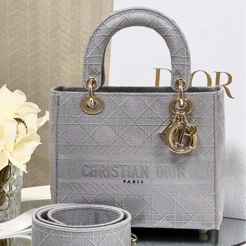 Dior • Lady Dior 經典岩石灰藤格紋刺繡五格戴妃包 🈶原廠背帶