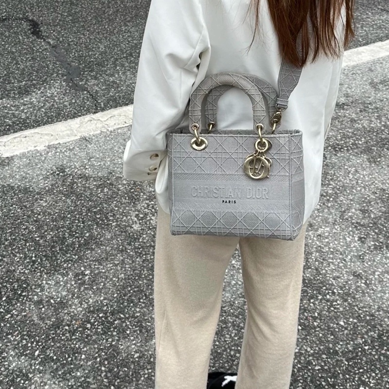 Dior • Lady Dior 經典岩石灰藤格紋刺繡五格戴妃包 🈶原廠背帶-1