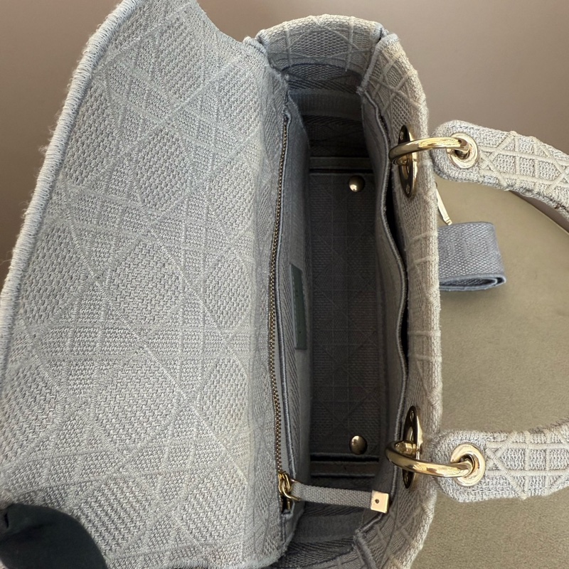 Dior • Lady Dior 經典岩石灰藤格紋刺繡五格戴妃包 🈶原廠背帶-7